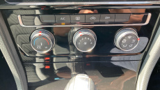 Volkswagen Golf 2.0 TDI R-Line 5dr DSG Diesel Hatchback